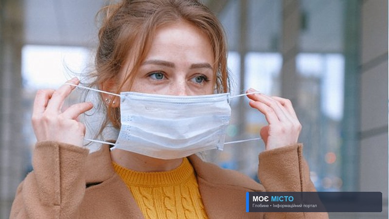 Глобинські магазини й аптеки зобов’язали забезпечувати відвідувачів масками