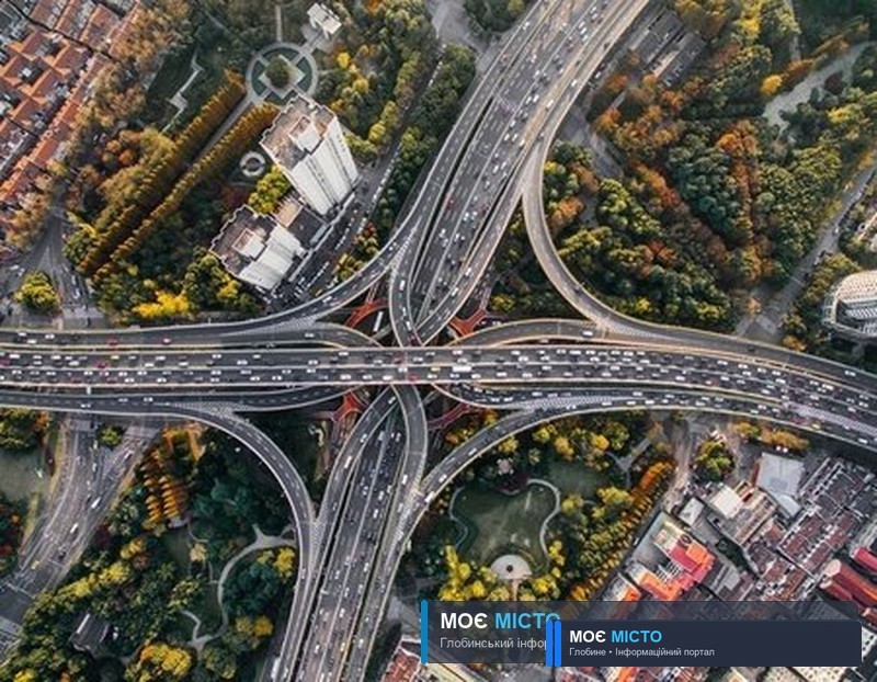 Світові продажі автомобілів падають другий рік поспіль