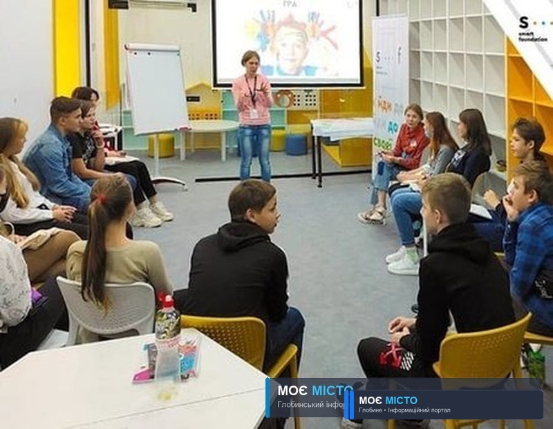 В Козельщині сільську бібліотеку перетворили на освітній простір. Як він виглядає?