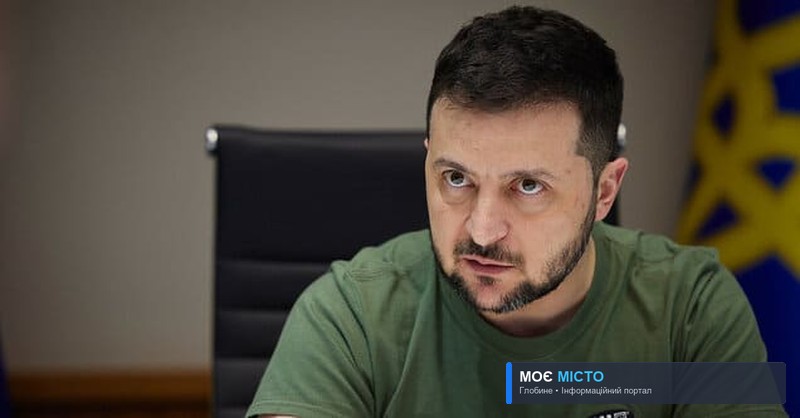 Зеленський назвав хворими російських командирів, які наказали обстріляти завод у Кременчуці